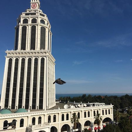 Irakli'S Apartment With Sea View Batumi Exterior foto